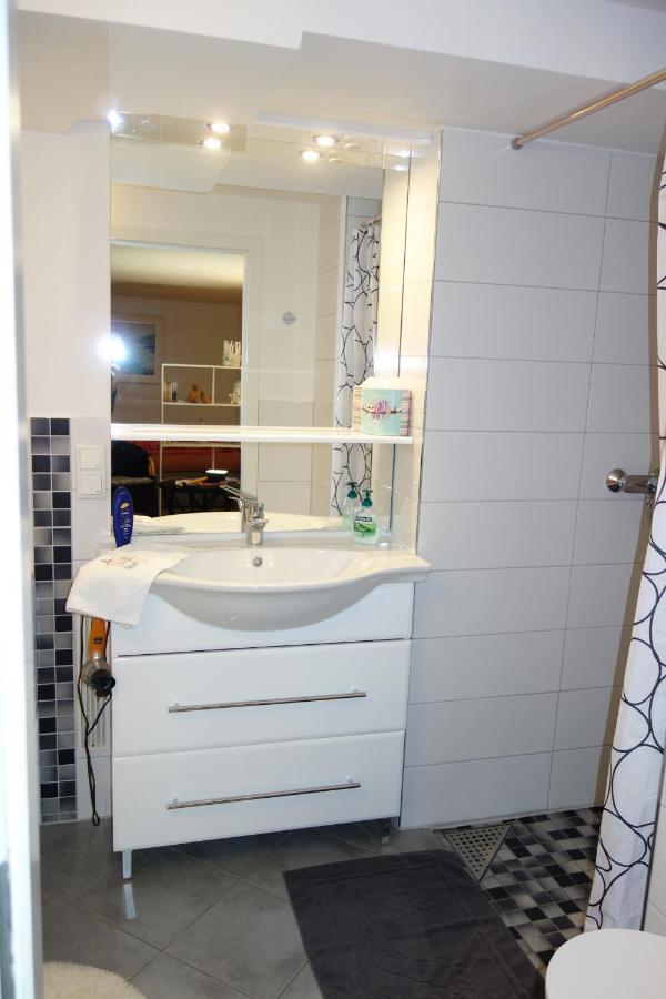 Erftmuendung Apartment Нойс Екстериор снимка