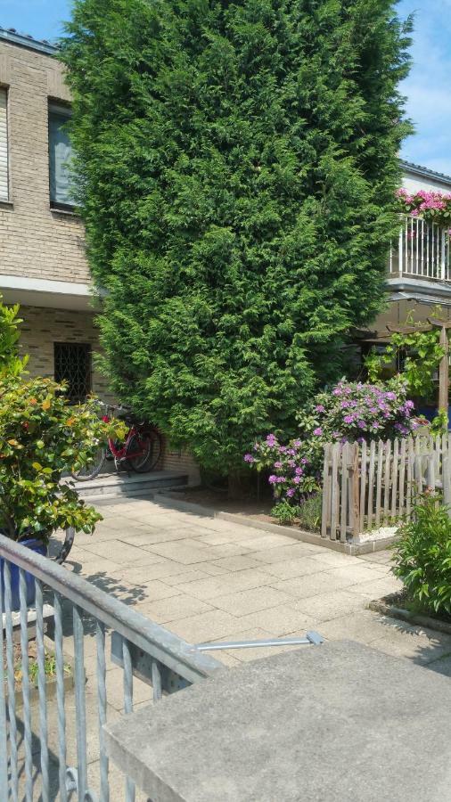 Erftmuendung Apartment Нойс Екстериор снимка